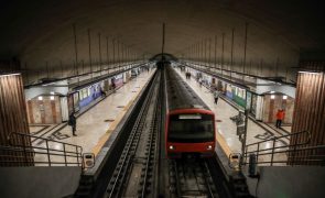 Serviço do Metro de Lisboa retomado nas Linhas Azul e Vermelha