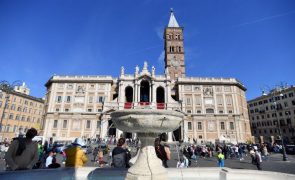 Meia centena de crianças do Norte do país retidas em Roma após cancelamento do voo devido ao apagão