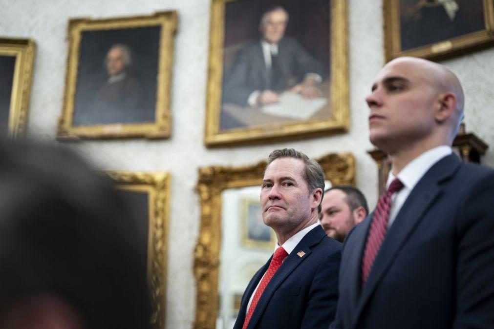 Conselheiro de Trump para a Segurança deve ser substituído após fugas de informação