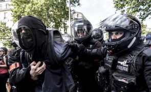 Incidentes e dezenas de detidos durante manifestações sindicais em França
