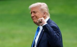 Trump determina cortes no financiamento da rádio e da televisão públicas