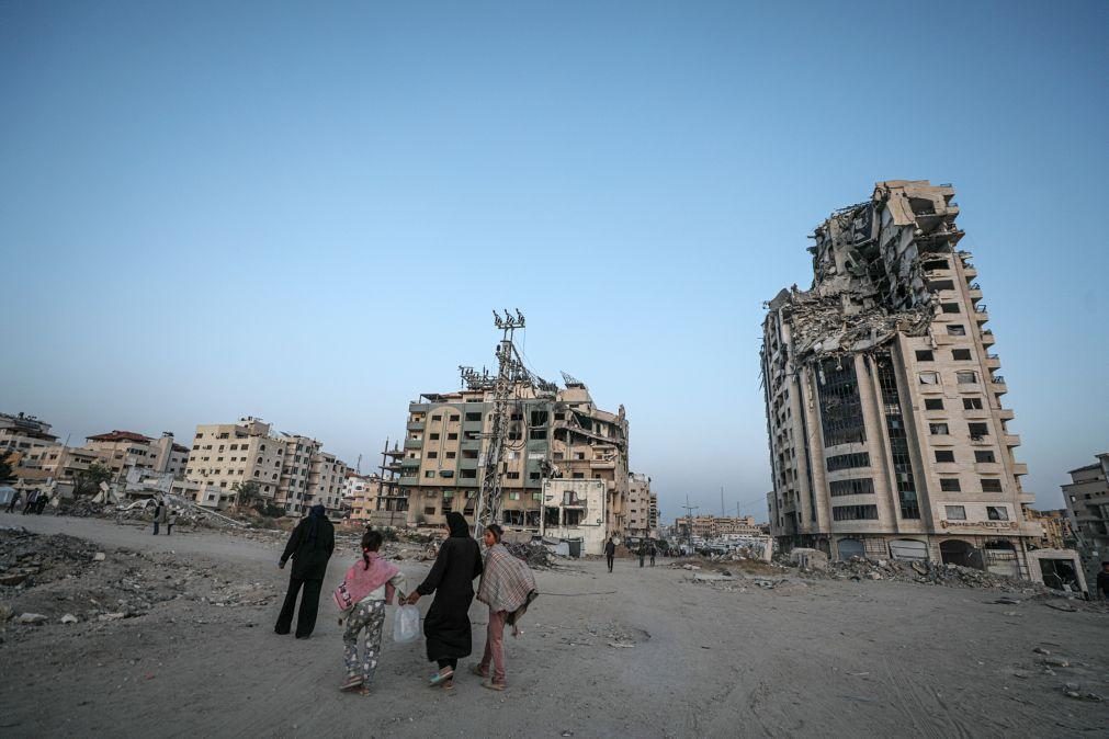 Ataques israelitas matam mais de 50 na Faixa de Gaza