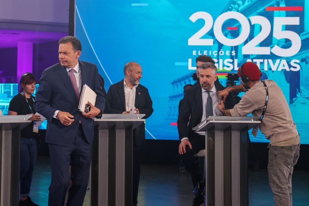Legislativas: Oposição reitera críticas à Spinumviva no debate com todos os partidos
