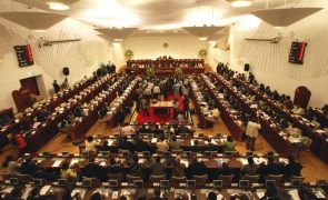 Parlamento moçambicano adia debate do orçamento do Estado para 2025