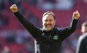 Vítor Pereira eleito o treinador do mês da Liga inglesa