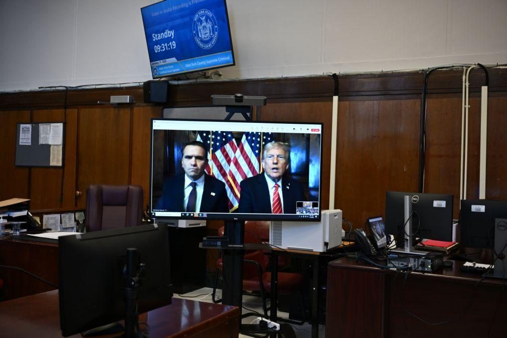 Ex-advogado de Trump no caso de atriz porno nomeado para Biblioteca do Congresso dos EUA