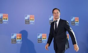 Secretário-geral da NATO diz que cabe à Rússia os 