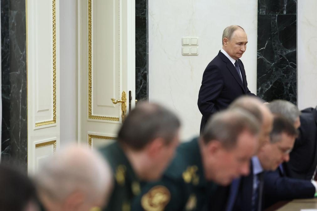Putin sem planos para comparecer às negociações em Istambul