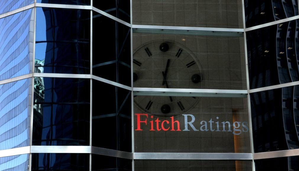 Fitch mantém rating de Angola em B- e vê crescimento a baixar para 2,8% este ano