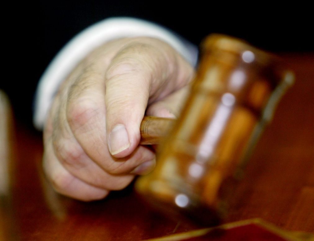 IURD recorre a tribunais para exigir