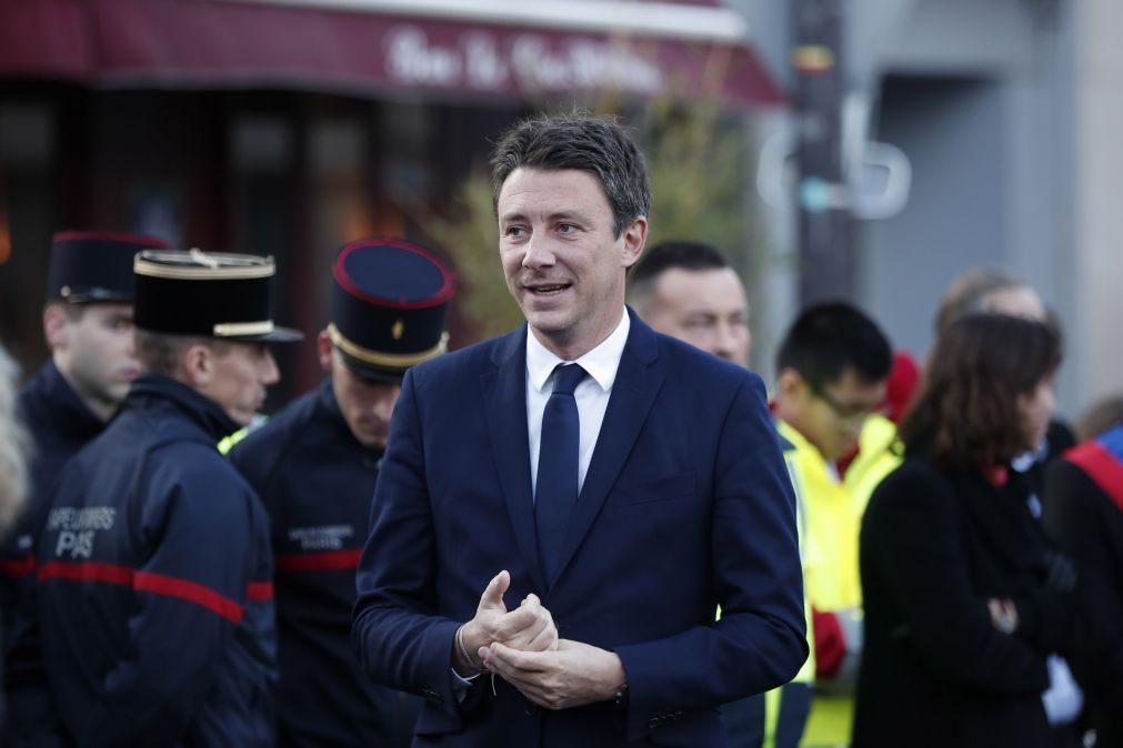 França apela a 'coletes amarelos' que não se manifestem no sábado