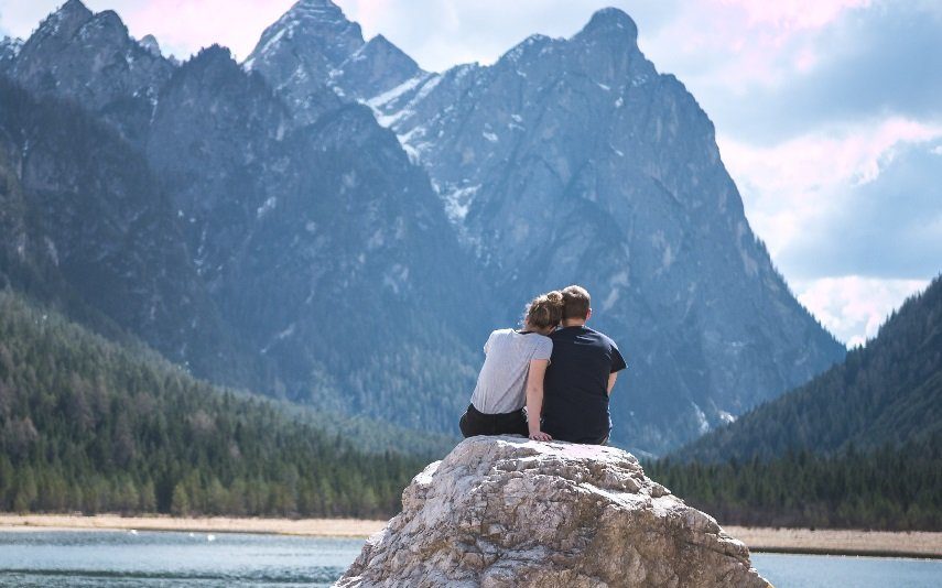 Saiba quanto tempo demora o homem a dizer «amo-te»