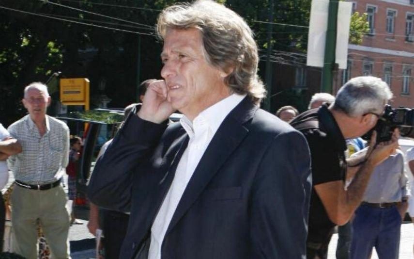 Jorge Jesus chora na despedida do Flamengo: «Tenho de me aguentar, não é?» [vídeo]