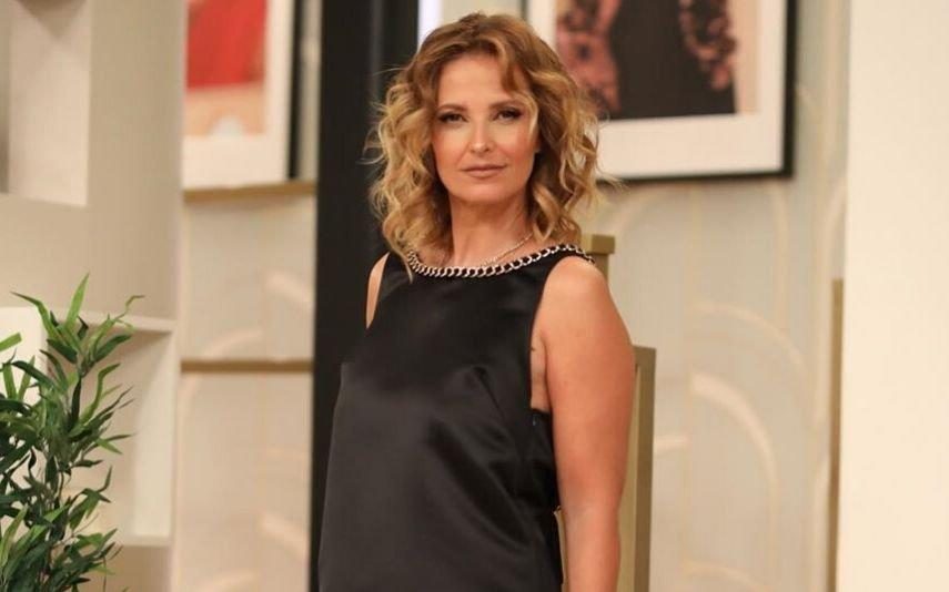 Cristina Ferreira deslumbra com vestido muito curto de 411 euros