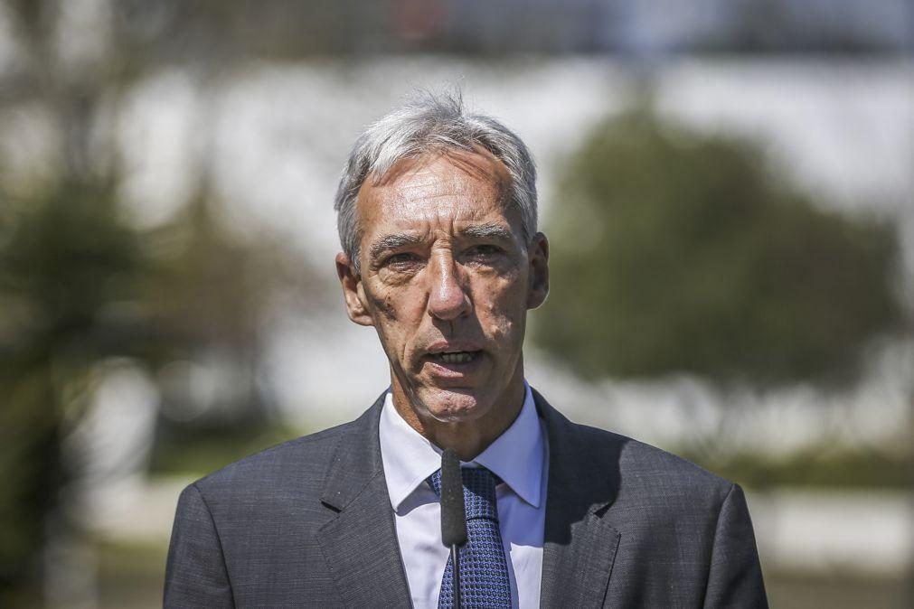 Ministro da Defesa diz que antigos combatentes recebem em breve o cartão