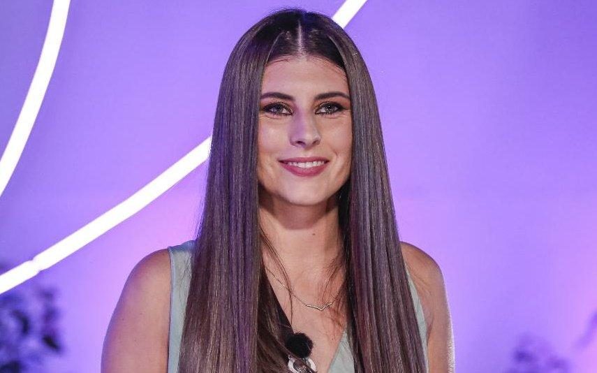 Triângulo amoroso: Joana Schreyer traída pelo namorado com a melhor amiga