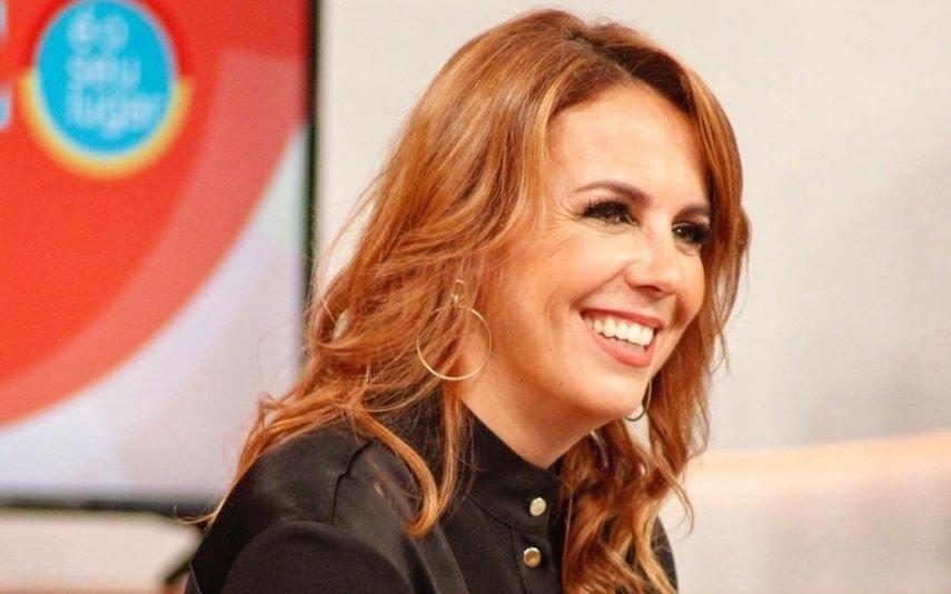 Tânia Ribas De Oliveira Estreia minivestido preto e fãs não resistem: