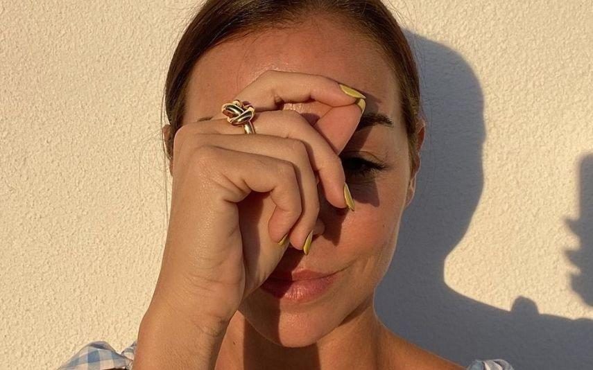 Vanessa Martins está doente e mostra namorado aos fãs: