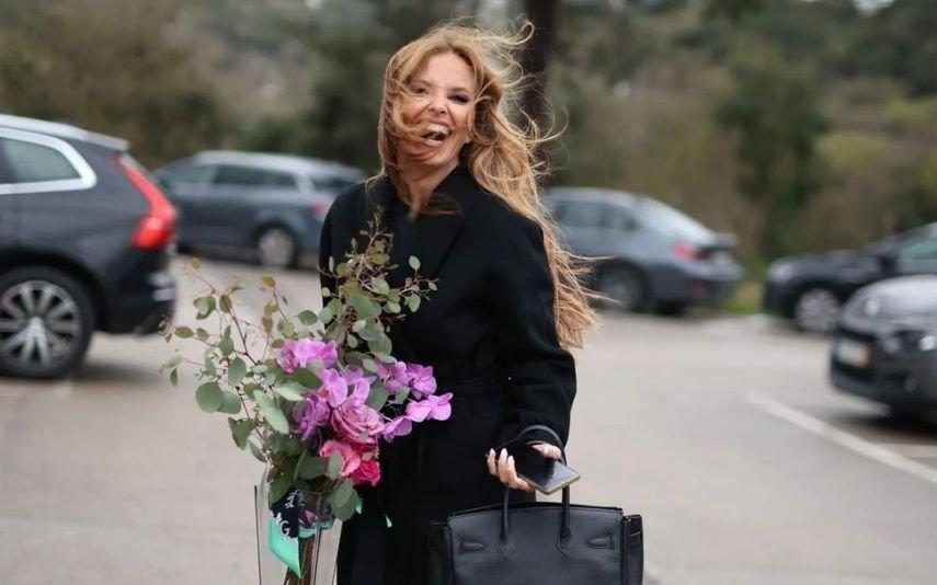 Cristina Ferreira recebe dois presentes de admiradores secretos no mesmo dia [vídeo]