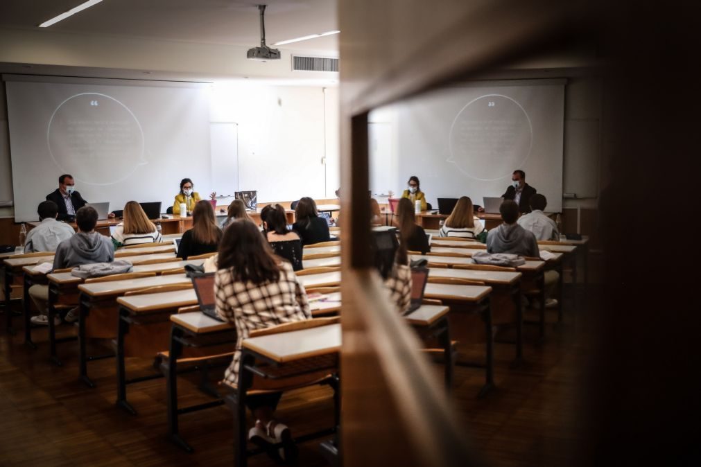 Quase metade dos docentes do ensino superior tem mais de 50 anos